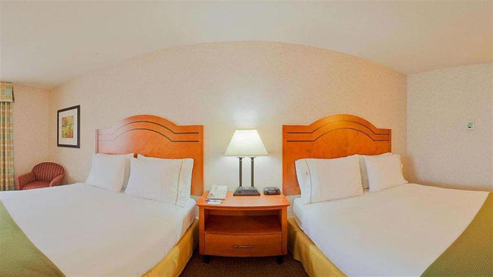 Holiday Inn Express Westley By Ihg Exterior foto