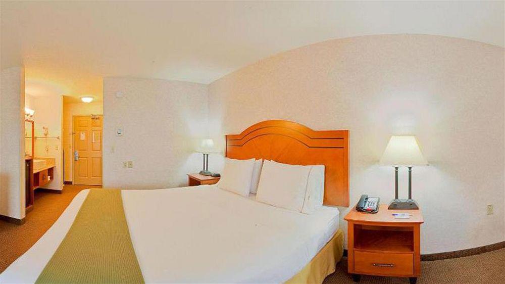 Holiday Inn Express Westley By Ihg Exterior foto