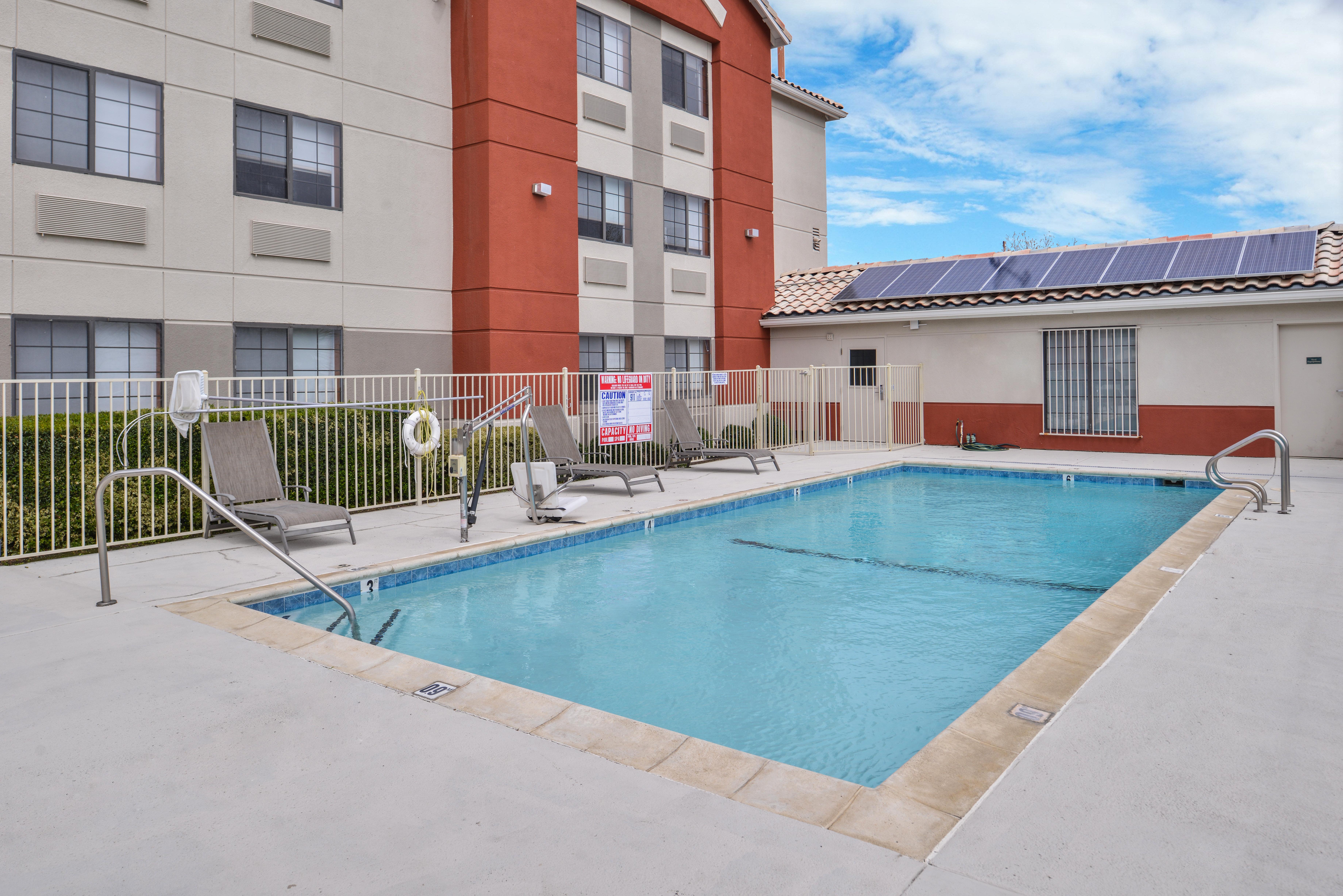 Holiday Inn Express Westley By Ihg Exterior foto