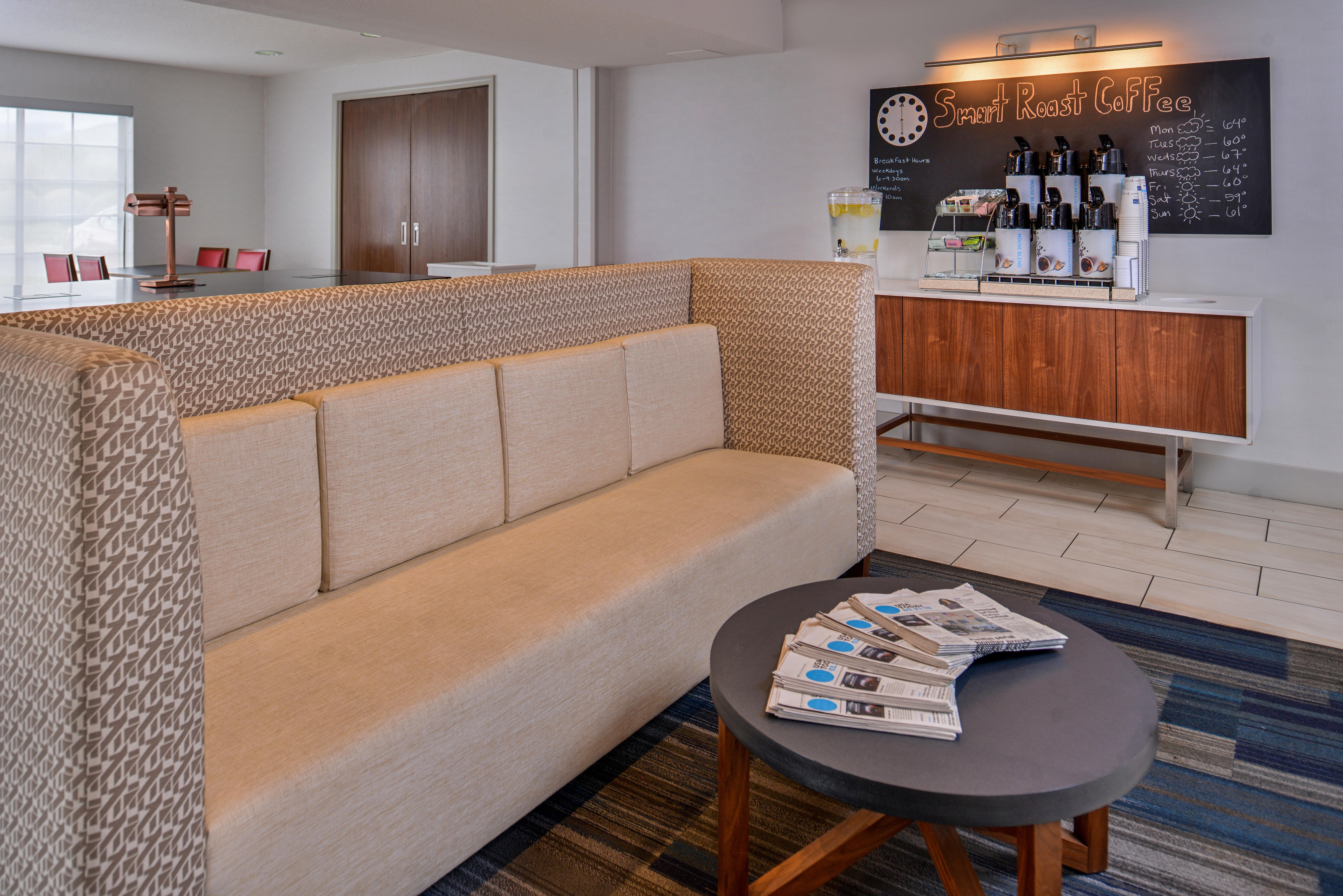 Holiday Inn Express Westley By Ihg Exterior foto