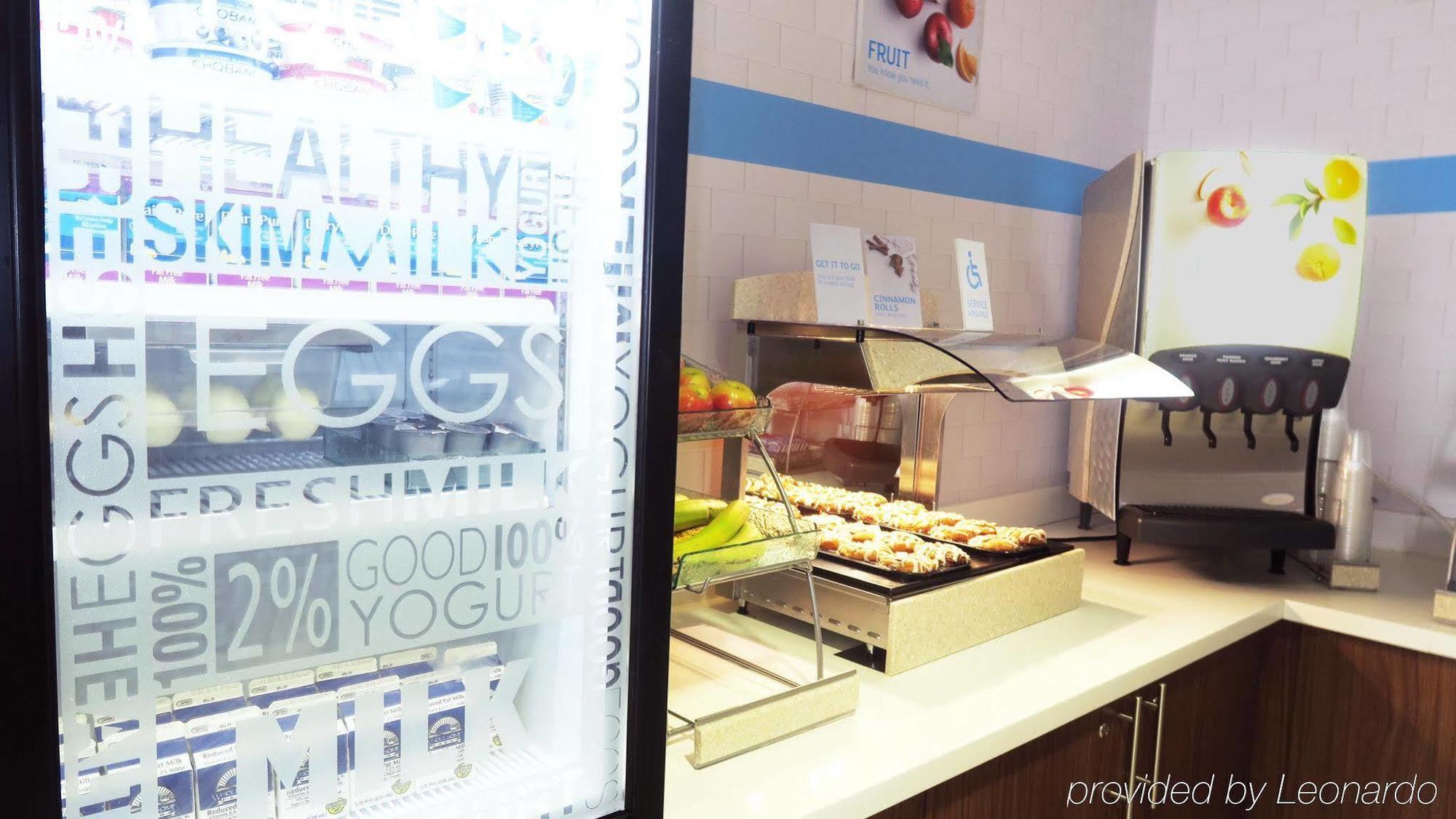 Holiday Inn Express Westley By Ihg Exterior foto